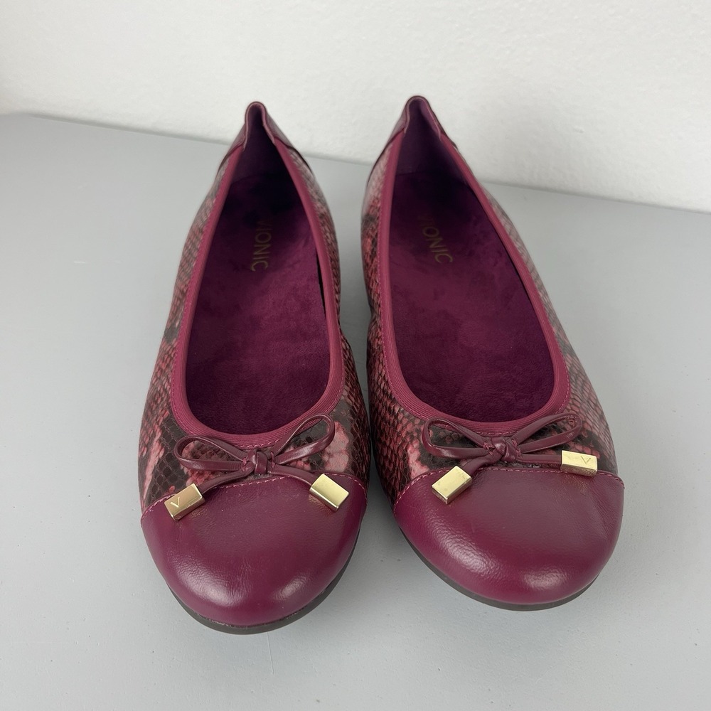 Vionic Women's 8 Minna Purple Snakeskin Cap Toe Slip On Bow Ballet Flats - Picture 2 of 9